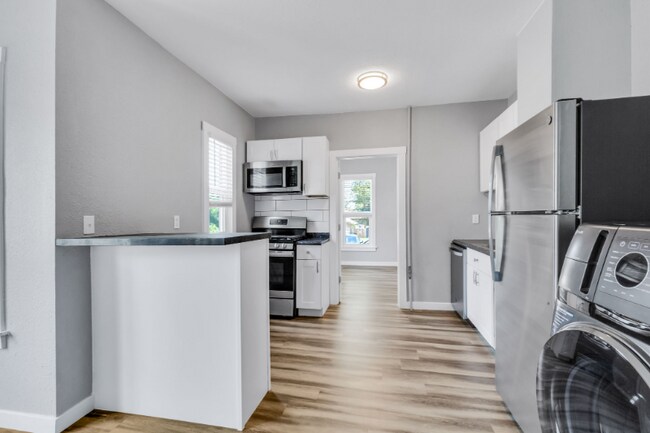 Foto del edificio - 1213-1219 12th St