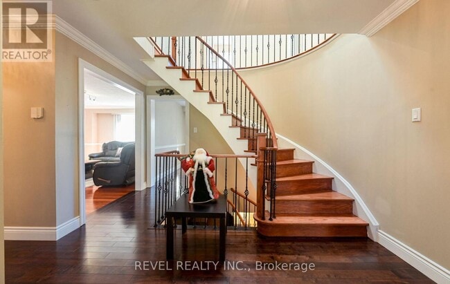 Building Photo - 1034 Fredonia Dr