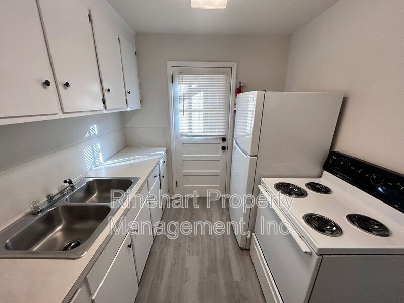 Foto del edificio - 417 Plantation Rd