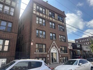 Building Photo - 118 Corbin Ave