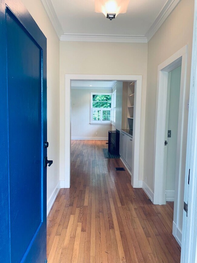 Foto del edificio - 357 Nelocco Dr