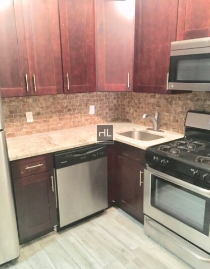 Building Photo - 2031 Ocean Ave
