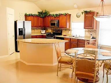 Building Photo - 3257 Gladewater Ln