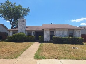Building Photo - 10238 White Elm Rd