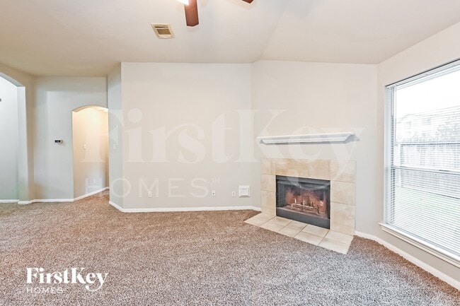 Building Photo - 6739 Renata Cir