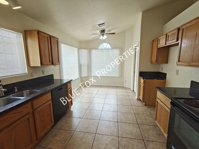 Foto del edificio - 3313 W Millstone Pl