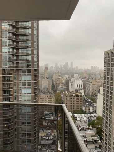 Building Photo - 200 E 64th St