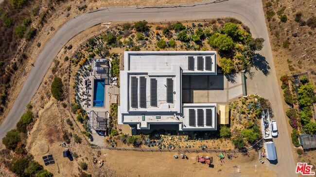 Building Photo - 10715 Yerba Buena Rd