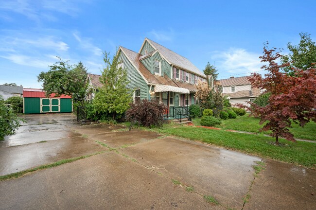 Building Photo - 1517 D St