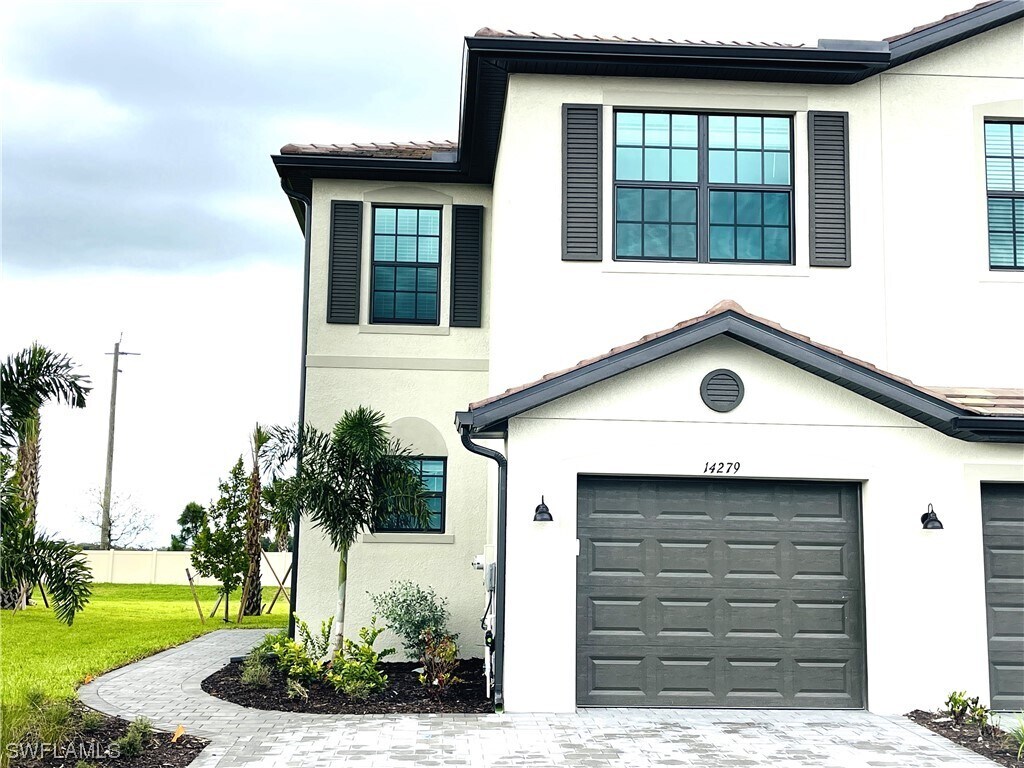 Foto principal - 14279 Pine Lodge Ln