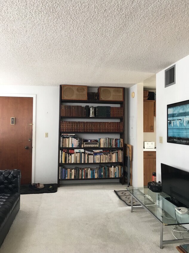Living Room - 1040 Kinau St