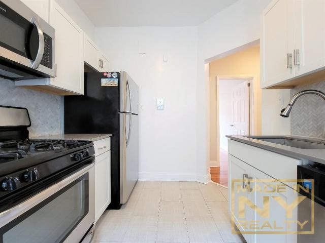 Building Photo - 1 bedroom in ASTORIA NY 11103