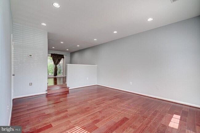 Foto del edificio - 9420 Packard Way