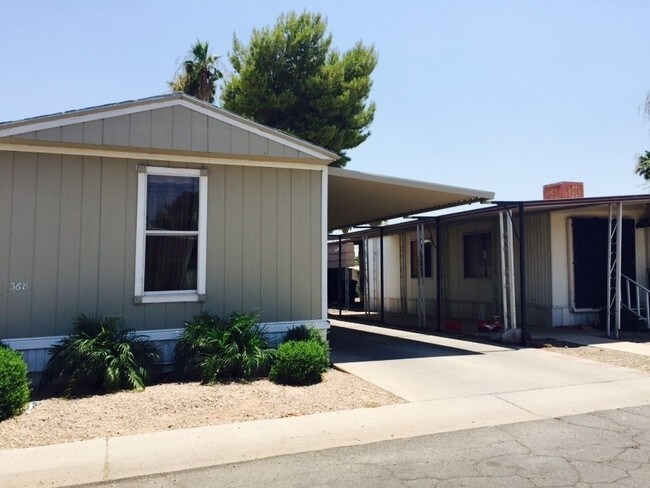 Building Photo - Country Club Village MHC