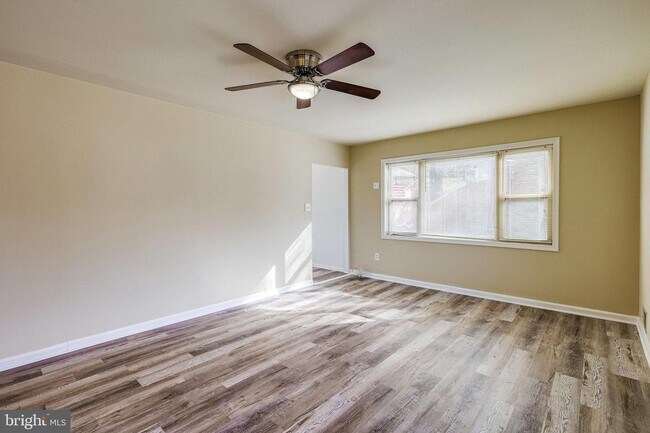 Building Photo - 6227 Virginia Hills Ave