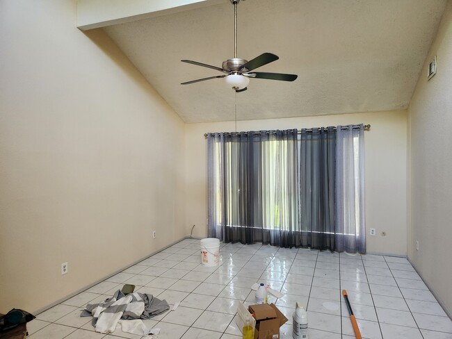 Photo - 443 Capehill Dr (Webster, TX) House