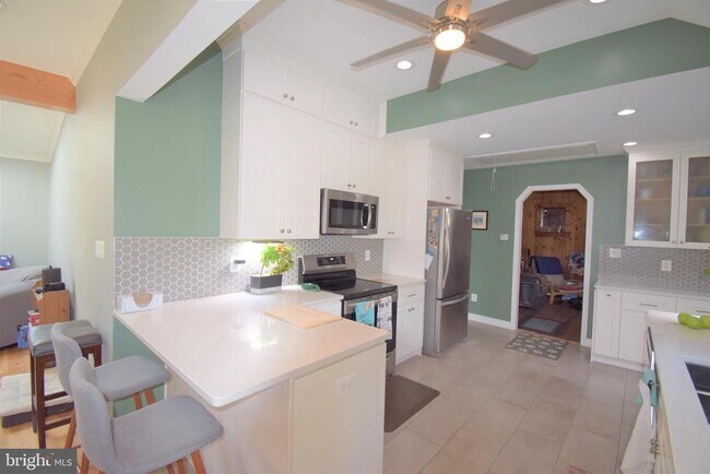 Foto del edificio - 8811 Badger Dr