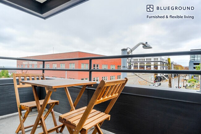 Foto del edificio - 2400 Elliott Ave