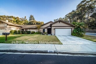 Building Photo - 2898 Woodridge Cir