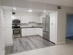 Building Photo - 6861 SW 147th Ave
