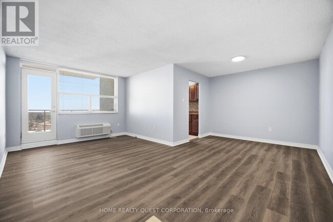 Building Photo - 966 Inverhouse Dr