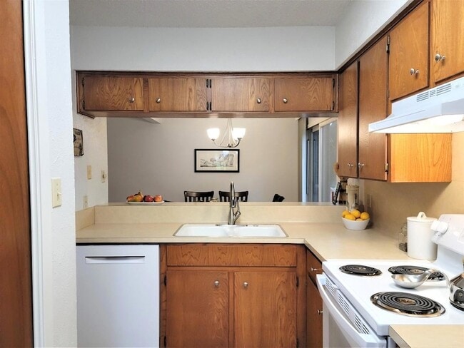 Foto del edificio - 6904 Argonne Forest Cove