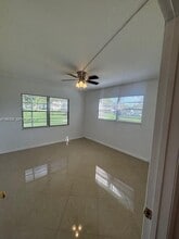 Building Photo - 305 Mansfield Dr