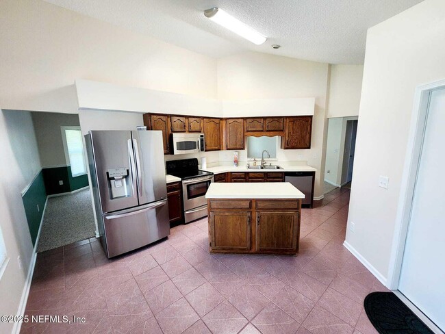 Building Photo - 3910 Karissa Ann Pl E
