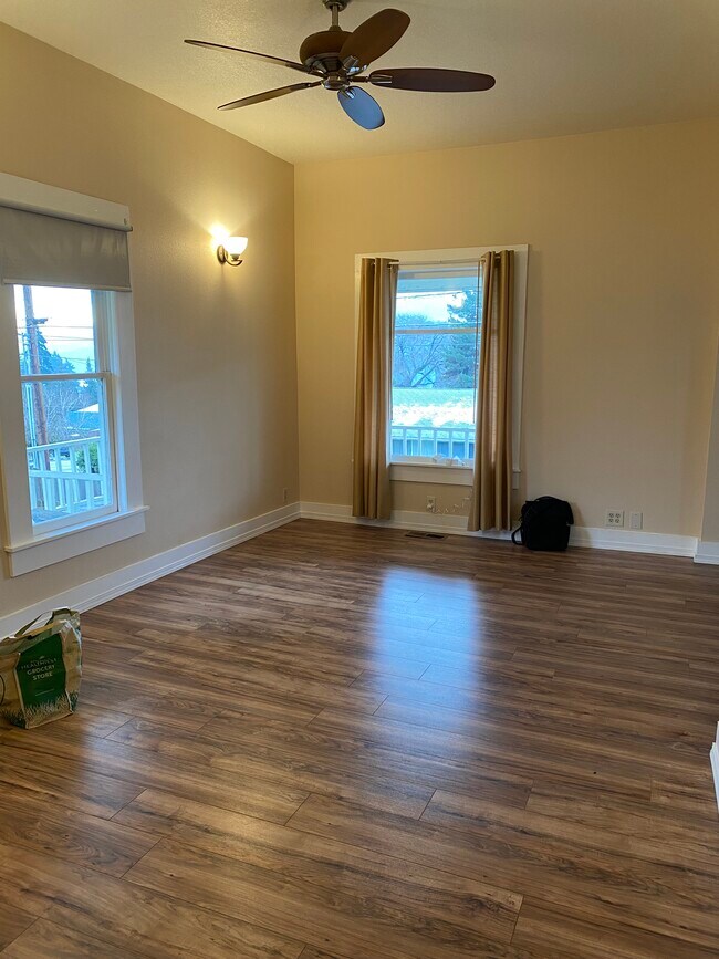 Foto del edificio - 276 NE Washington St