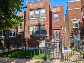 Building Photo - 4941 N Drake Ave