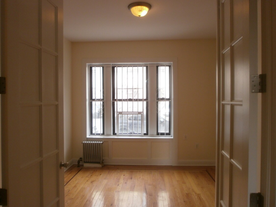 Foto principal - 678 St Nicholas Ave