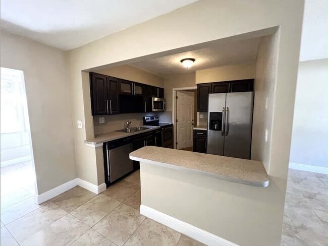 Building Photo - 7004 Lambright Ct