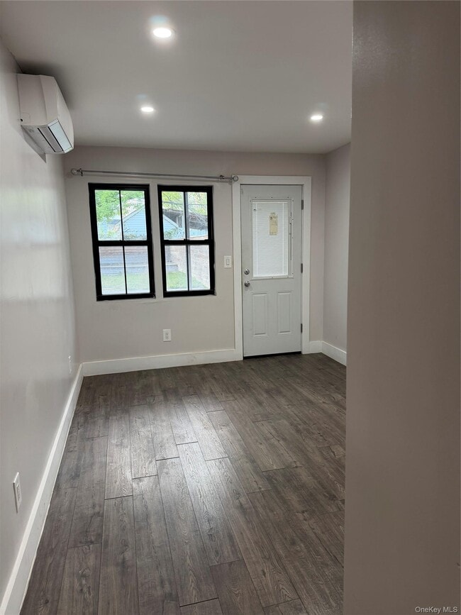 Foto del edificio - 113-42 Springfield Blvd