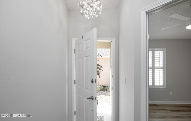 Foto del edificio - 126 Solano Cay Cir