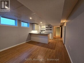 Building Photo - 33 Dundas Crescent