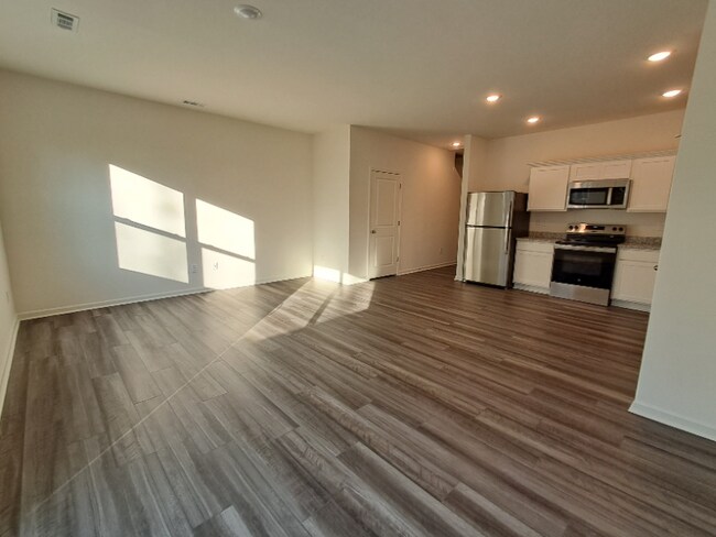 Foto del edificio - 2111 Trailside Dr