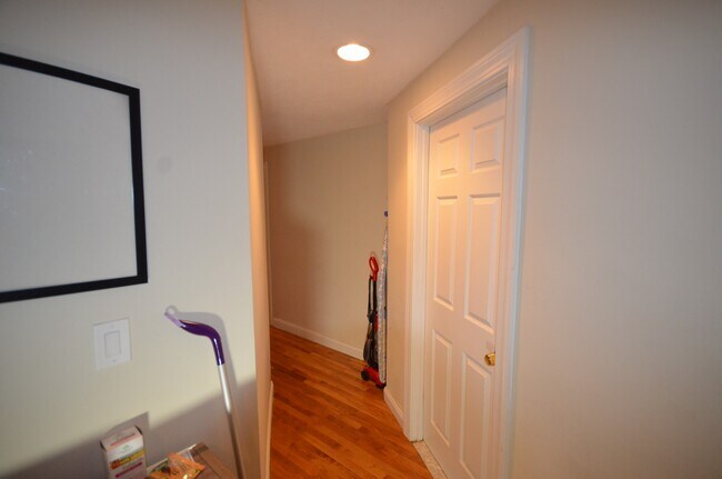 Foto del edificio - 73 Westland Ave