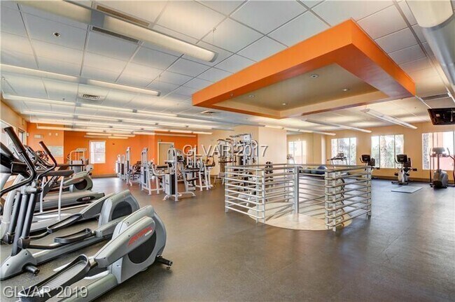 Foto del edificio - 83 E Agate Ave