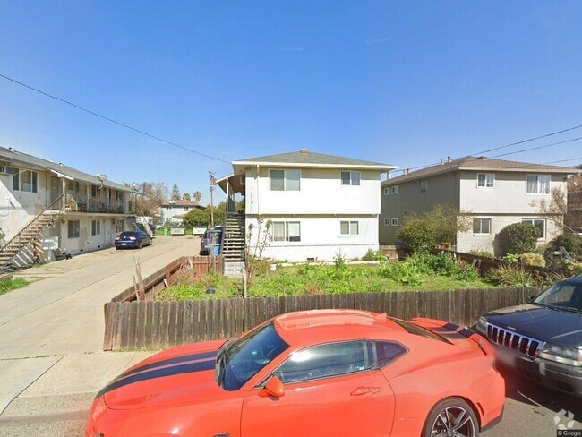 Building Photo - 3841 44th Ave