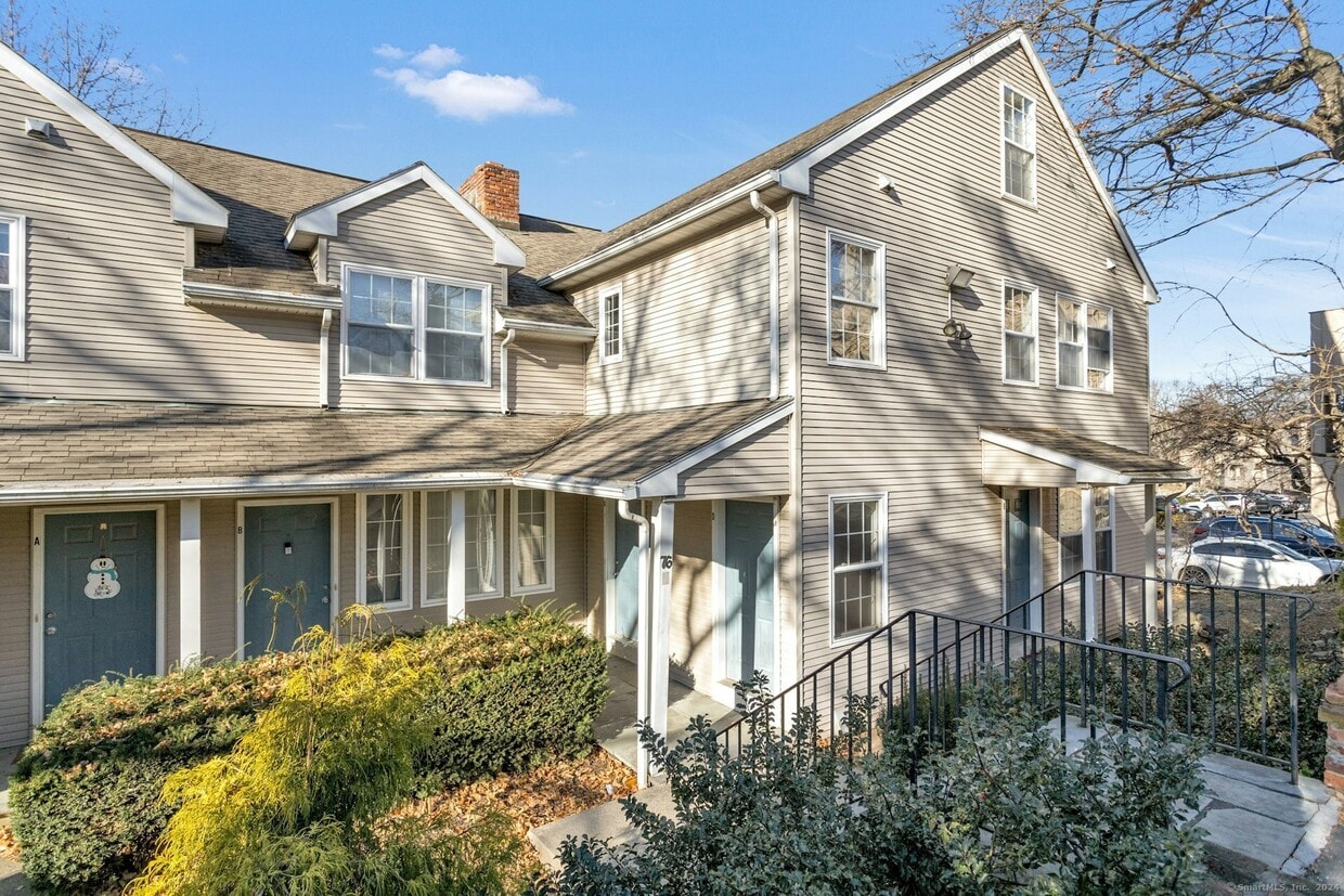 Primary Photo - 76 Hope St