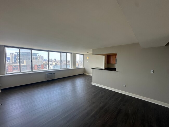 Building Photo - 1626 N Prospect Ave