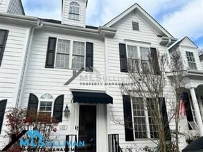 Building Photo - 402 Culpepper Ct