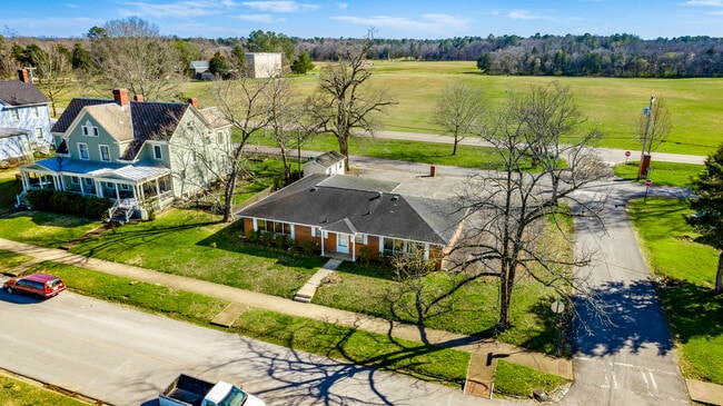 Photo - 17 Barnhardt Cir House