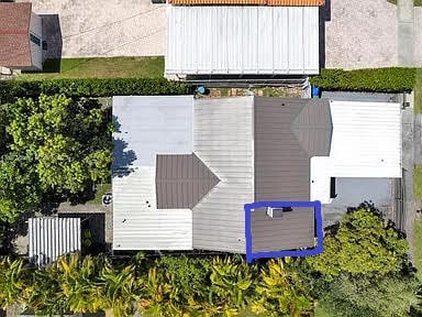 Foto del edificio - 1169 SW 23rd Ave