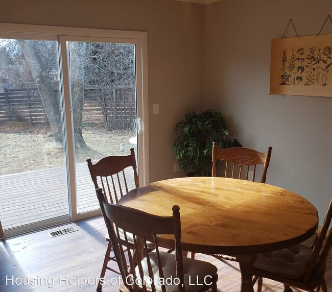 Building Photo - 3 br, 2 bath House - 2540 Iris Avenue