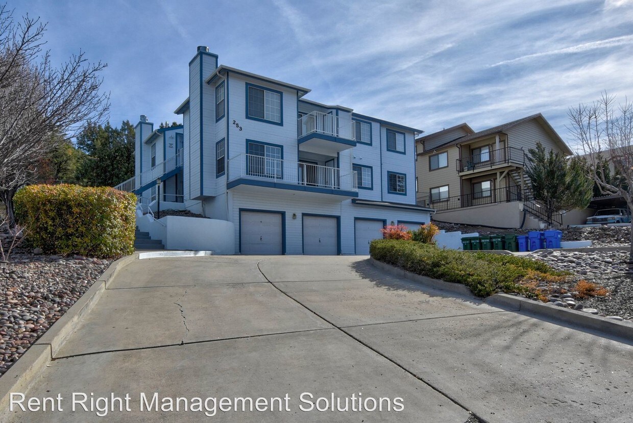 Foto principal - 253 S Virginia St