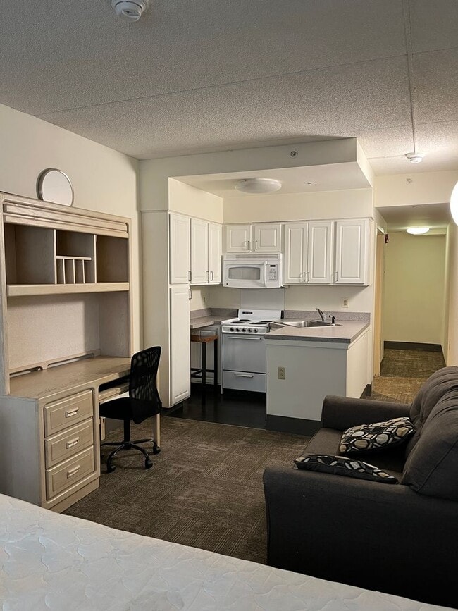 Interior Photo - 407 College Ave — Collegetown’s Best-Kept Secret