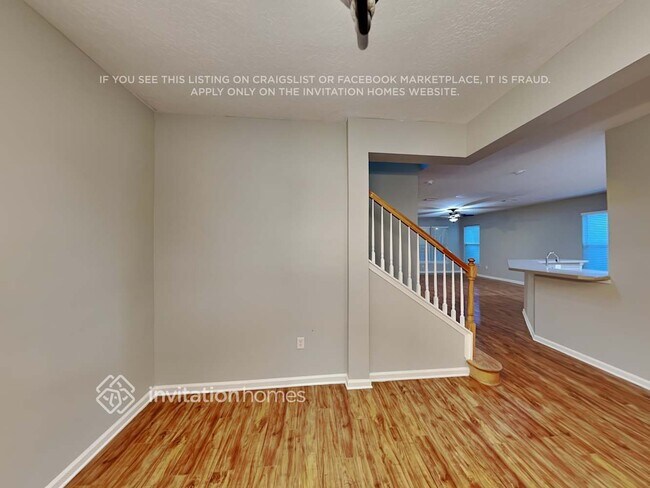 Foto del edificio - 260 Silver Glen Ave