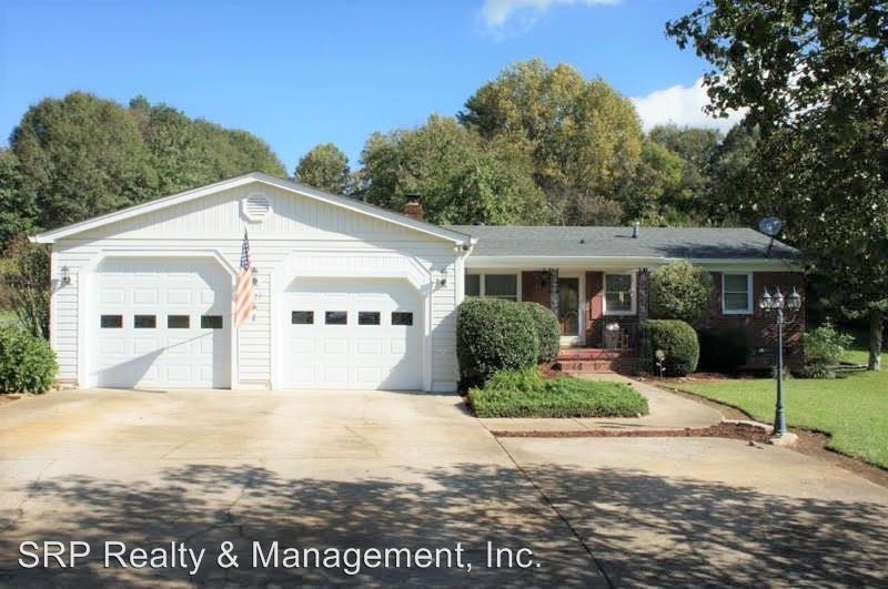 Primary Photo - 121 Valleydale Dr