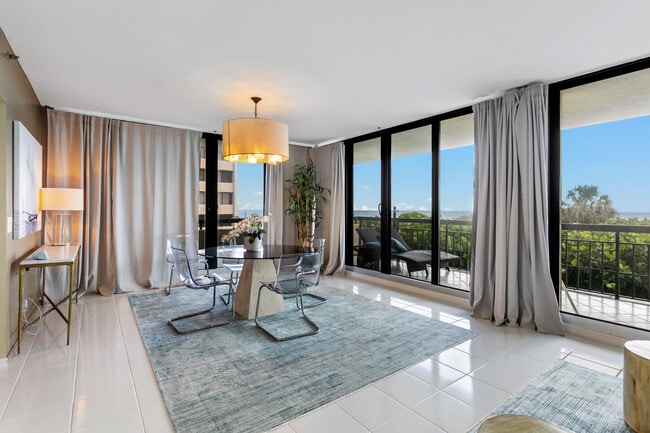 Building Photo - 4050 N Ocean Dr